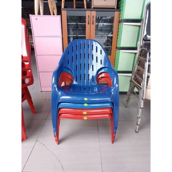 BANGKU PLASTIK SANTAI SANDARAN GREEN LEAF SWISS 1175: Solusi Duduk Nyaman, Kuat, dan Estetik untuk Berbagai Kebutuhan